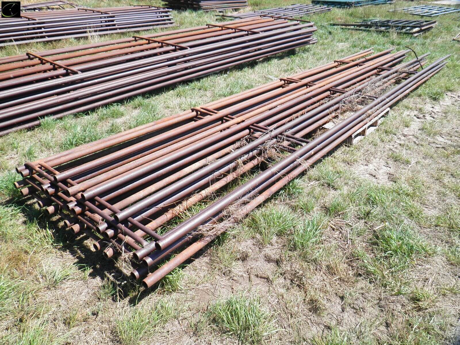24 - 1 and three-quarter inch 5 rail continuous fence panels-image