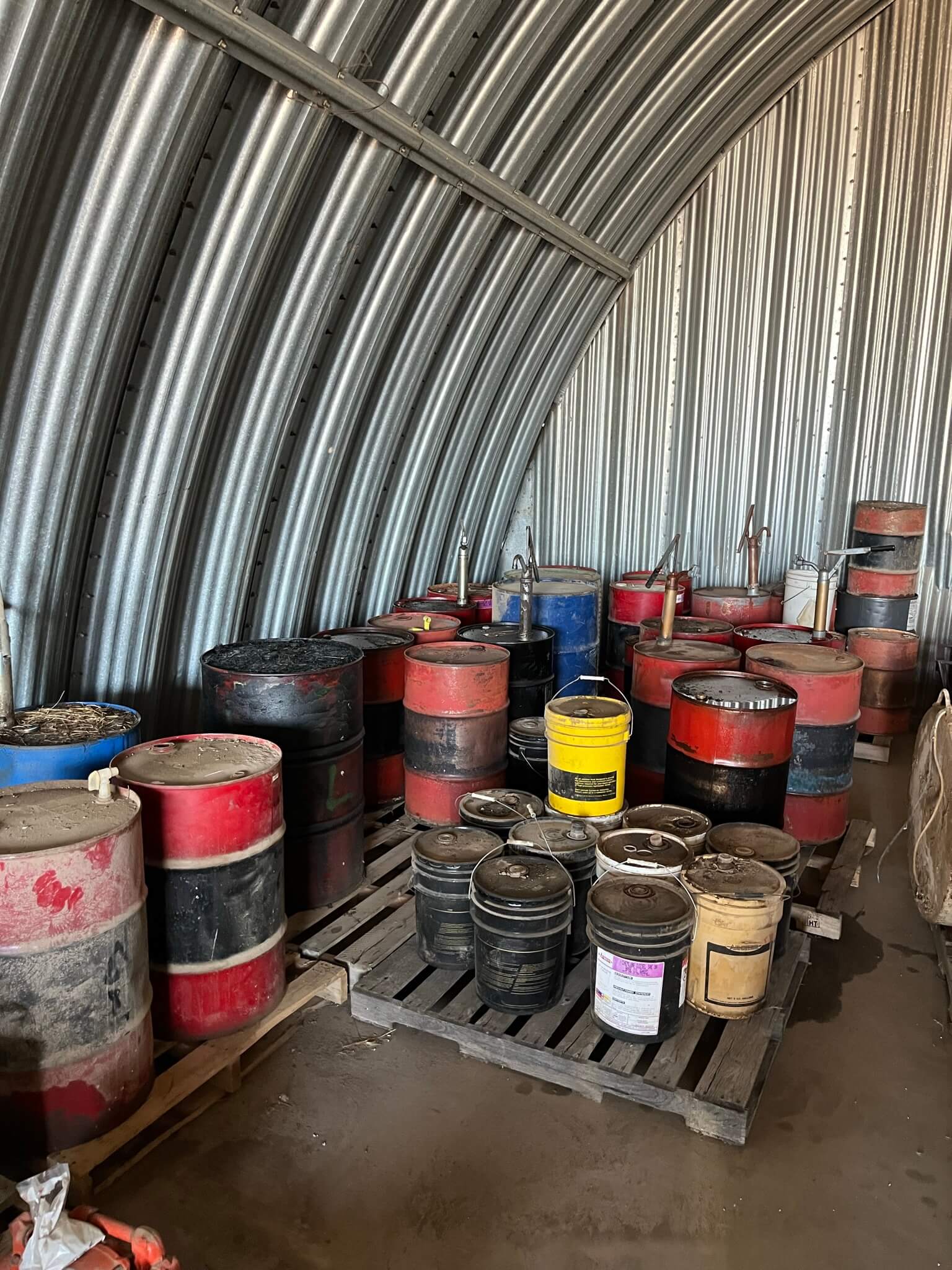 5 gallon buckets of new hyd-trans oil-image