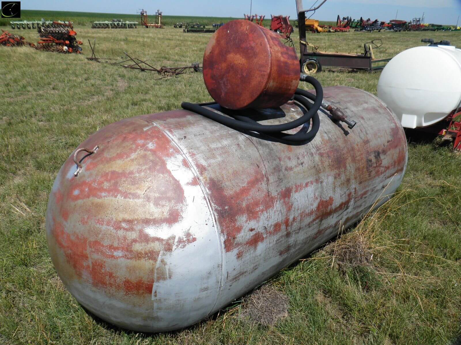 500 gallon top fill propane tank with wet leg-image