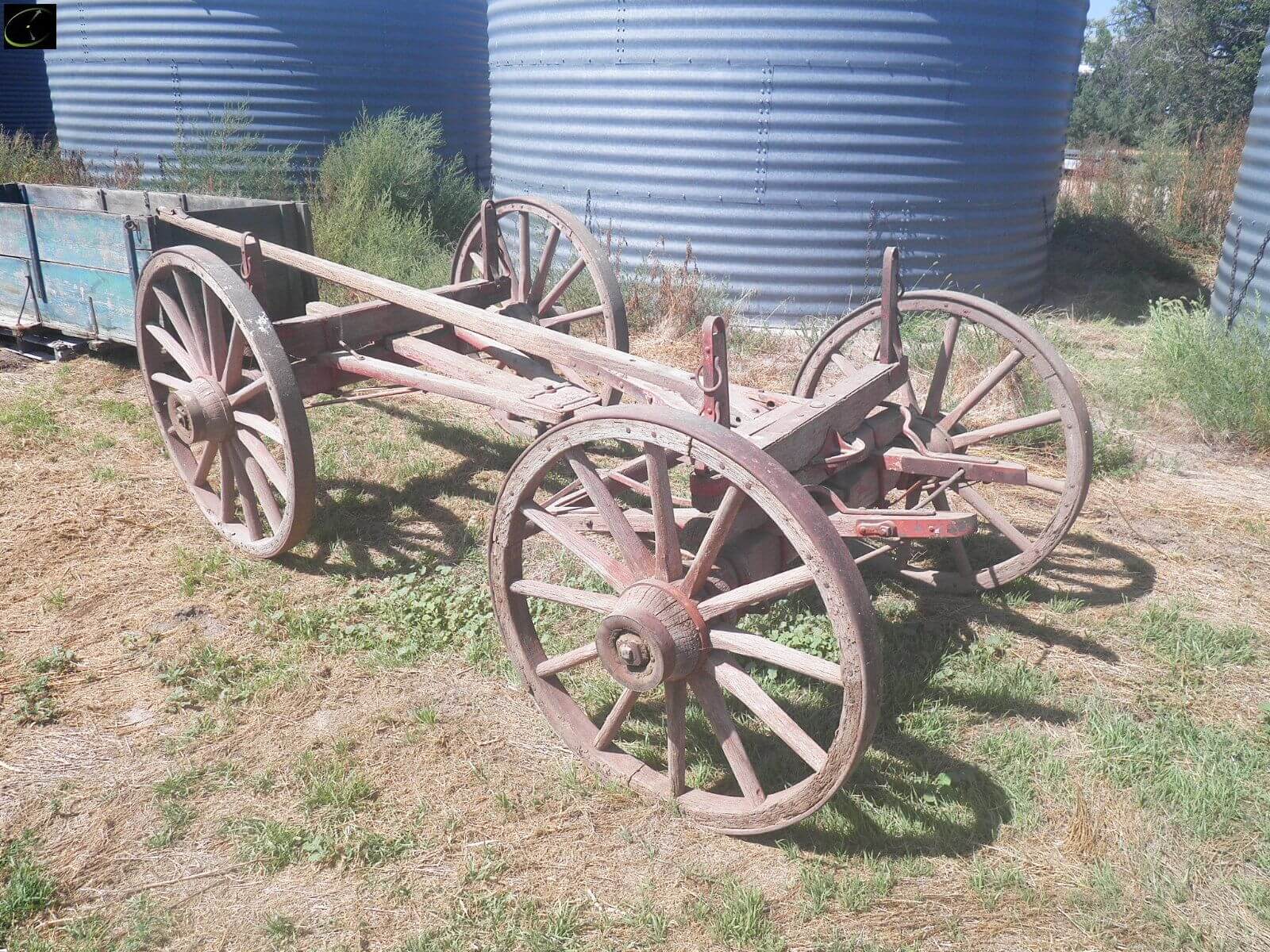 wooden wheel wagon gear-image