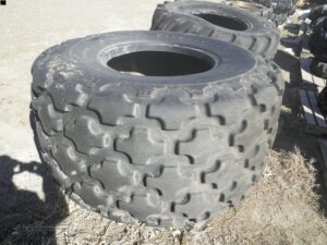 Firestone 35.5L-32 floater tire-image
