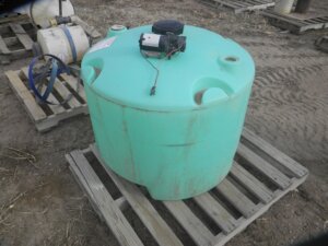 100 gallon poly tank-image