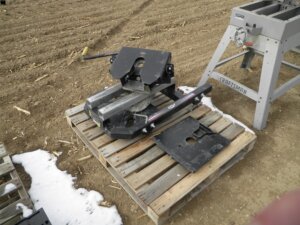 Super Glide 5th wheel hitch-image