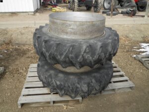 Firestone 15.5-38 clamp on duals-image