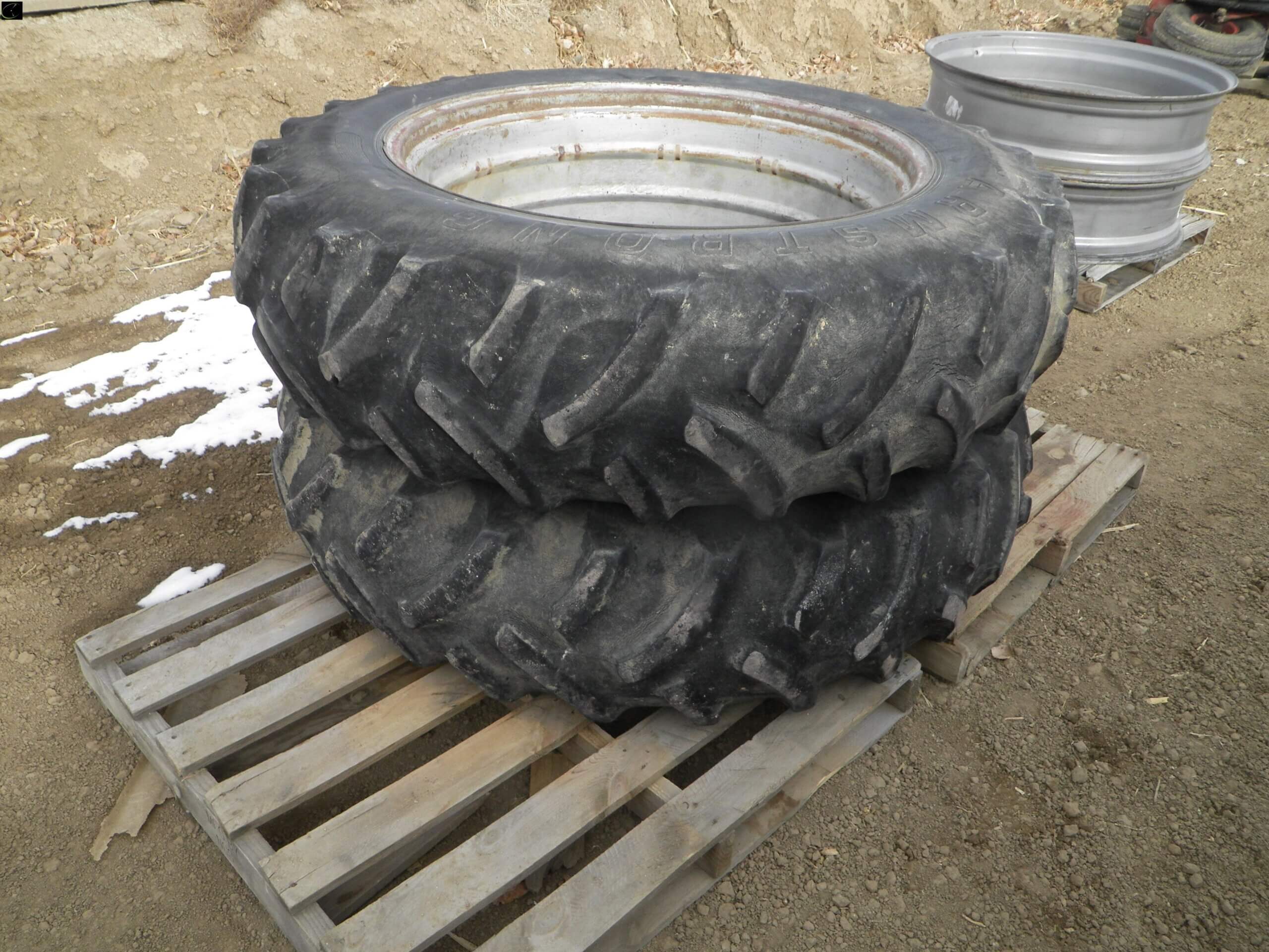15.5-38 tires on rims-image
