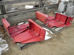 two sets of International flat top fenders-image