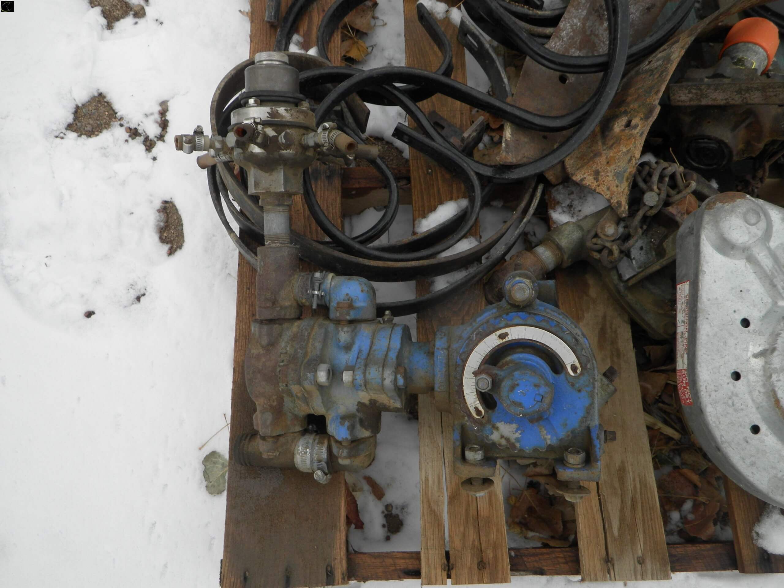 John Blue fertilizer pump-image