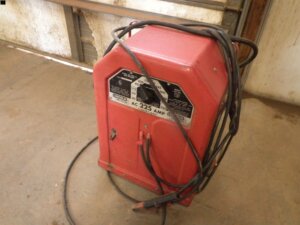 Lincoln 225 welder-image