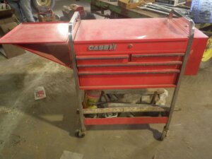 Case IH rolling tool cart-image