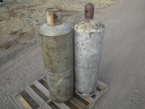 propane bottles-image