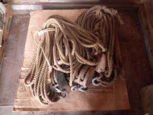 block and tackle-image