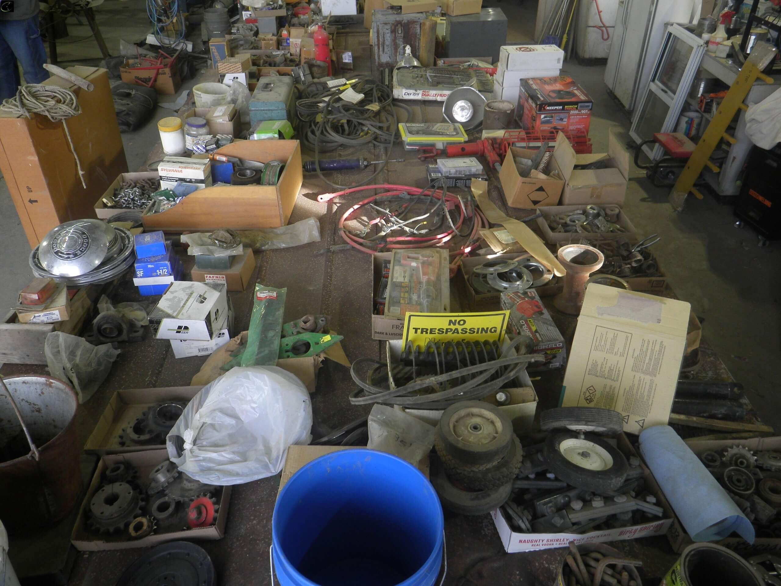 3 trailers of small farm miscellaneous-image