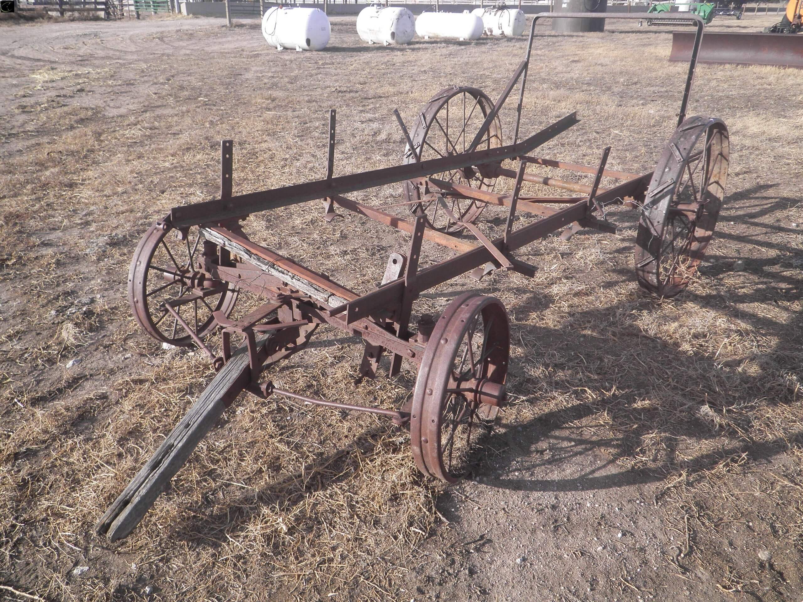steel wheel manure spreader running gear-image