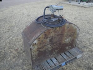 fuel transfer tank with 12v pump-image