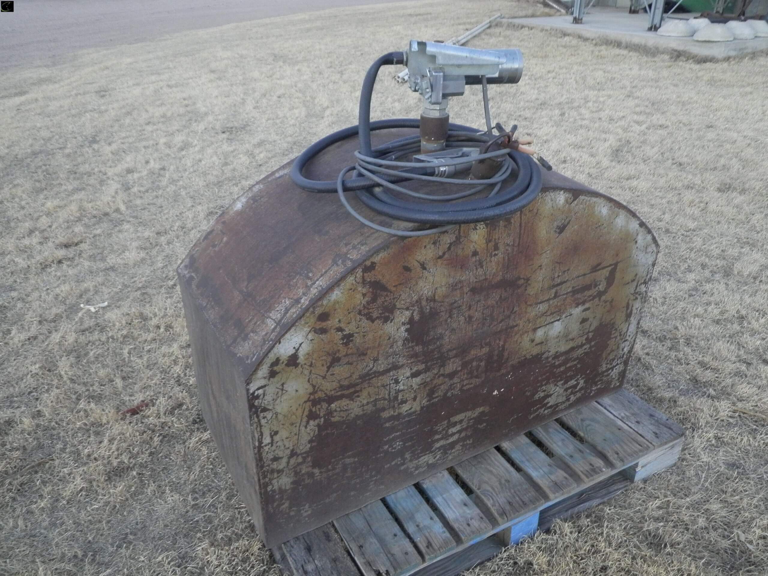 fuel transfer tank with 12v pump-image