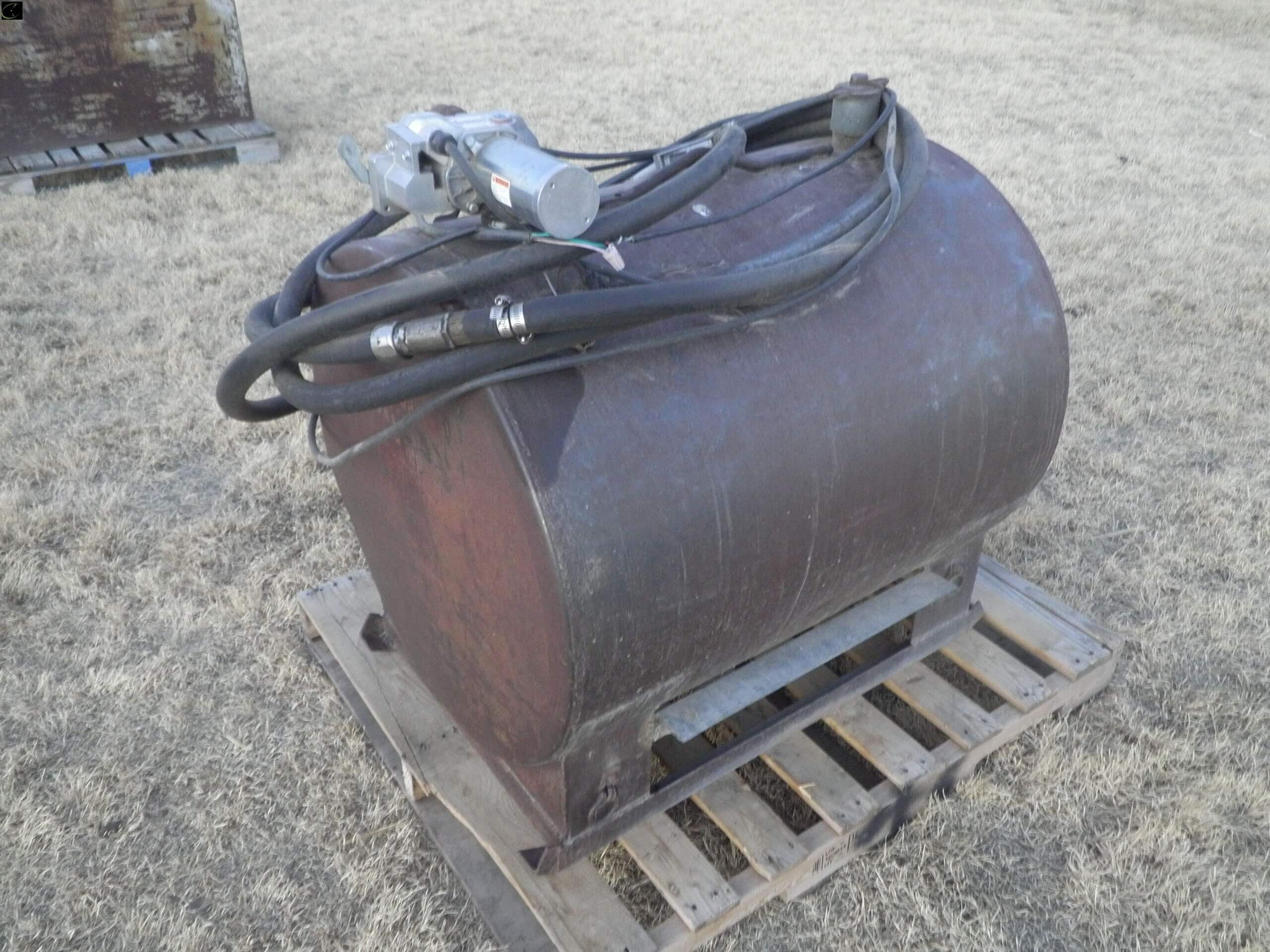 drip oil tank with 12v pump-image