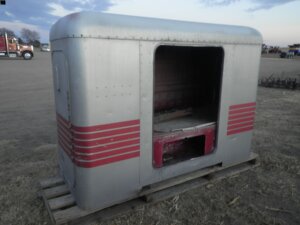 Peterbilt 359 sleeper-image