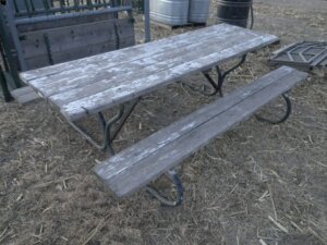 picnic table-image