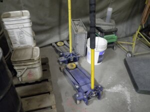 floor jacks-image
