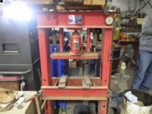 Continental 30 ton shop press-image