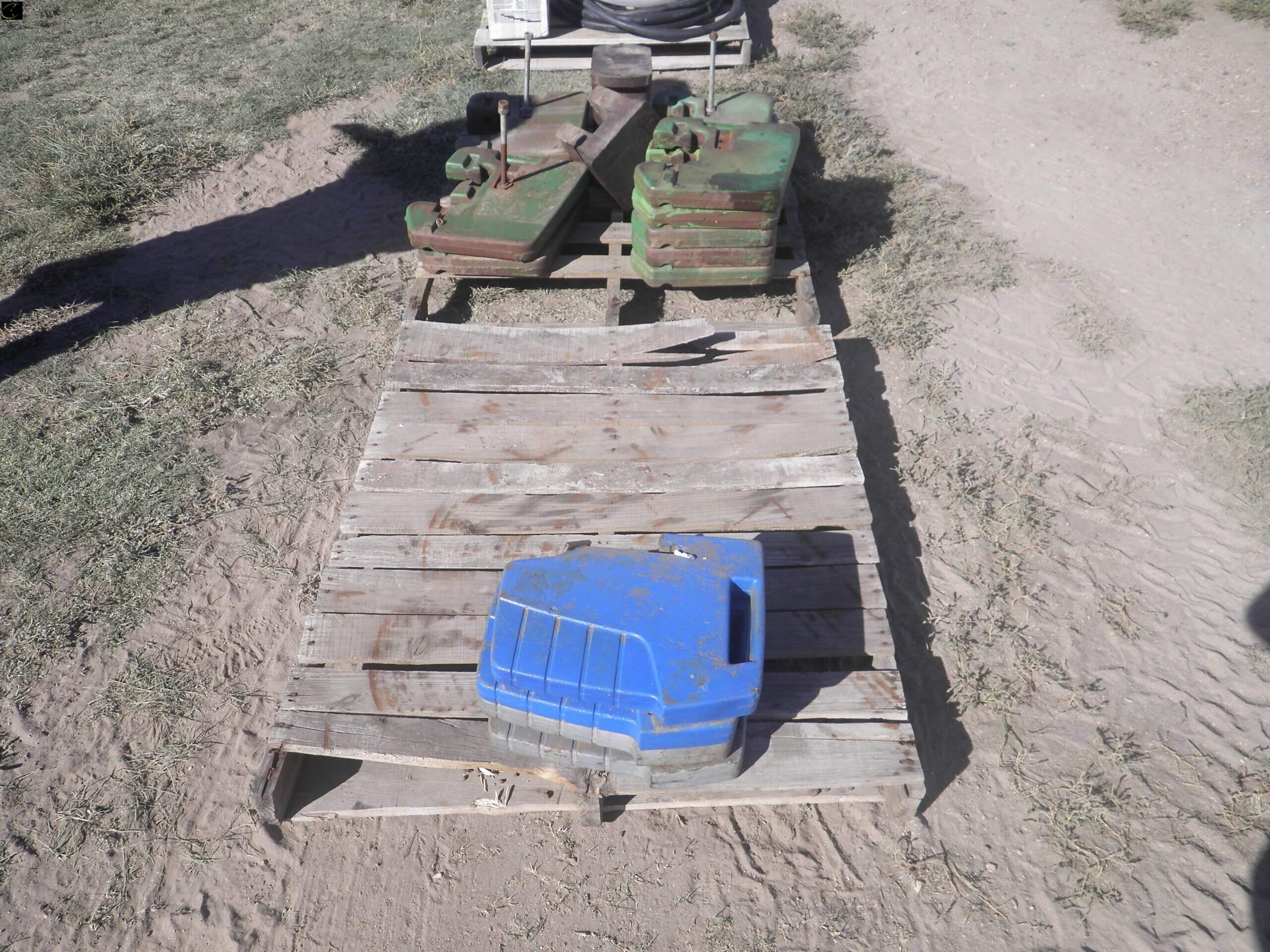 Ford and John Deere suitcase weights-image
