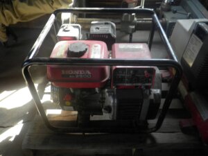 Honda EG2500 generator-image